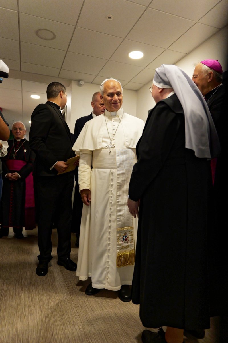 Visite à la Maison Bakhita du pape Léon XIV. © Yannick Boschat / Diocèse de Paris.