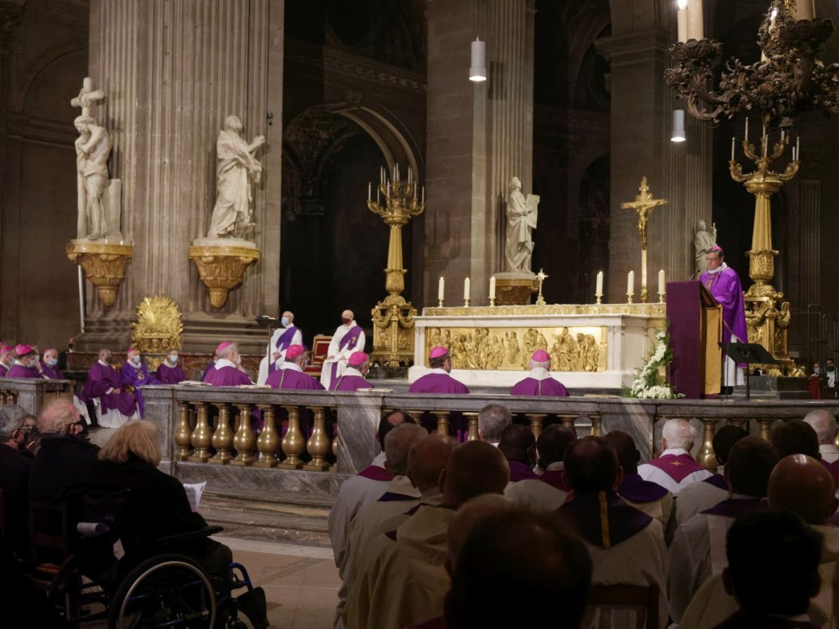 Messe autour de Mgr Michel Aupetit. © Yannick Boschat / Diocèse de Paris.