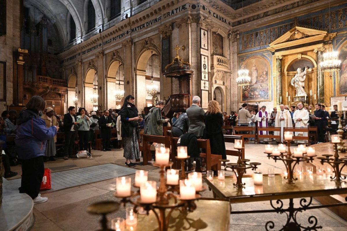 Veillée de l'espérance à la basilique Notre-Dame des Victoires. © Marie-Christine Bertin / Diocèse de Paris.