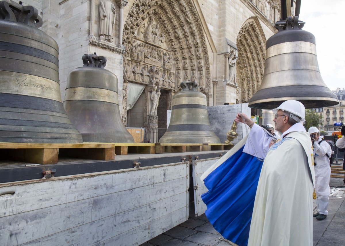 Bénédiction des cloches de retour à Notre-Dame de Paris. © David Bordes / Rebâtir Notre-Dame de Paris.