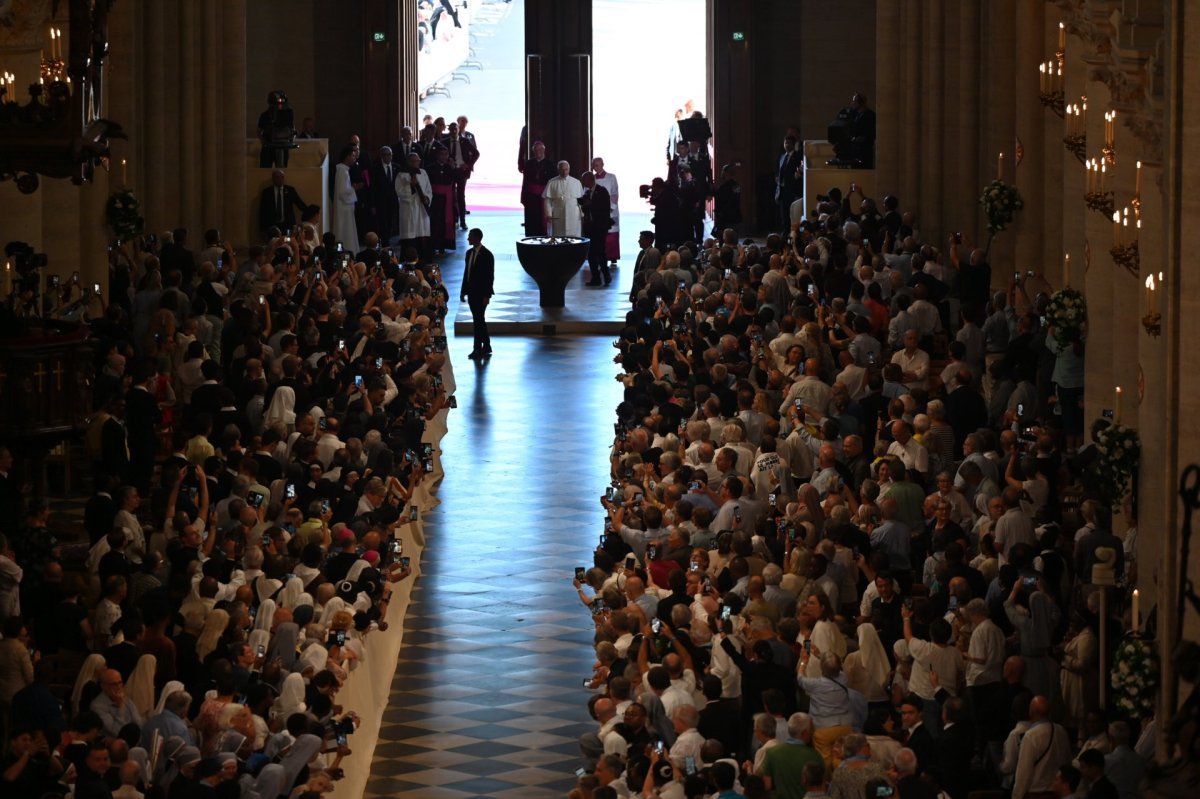 Prière des vêpres à Notre-Dame de Paris avec le Pape Léon XIV. © Marie-Christine Bertin / Diocèse de Paris.