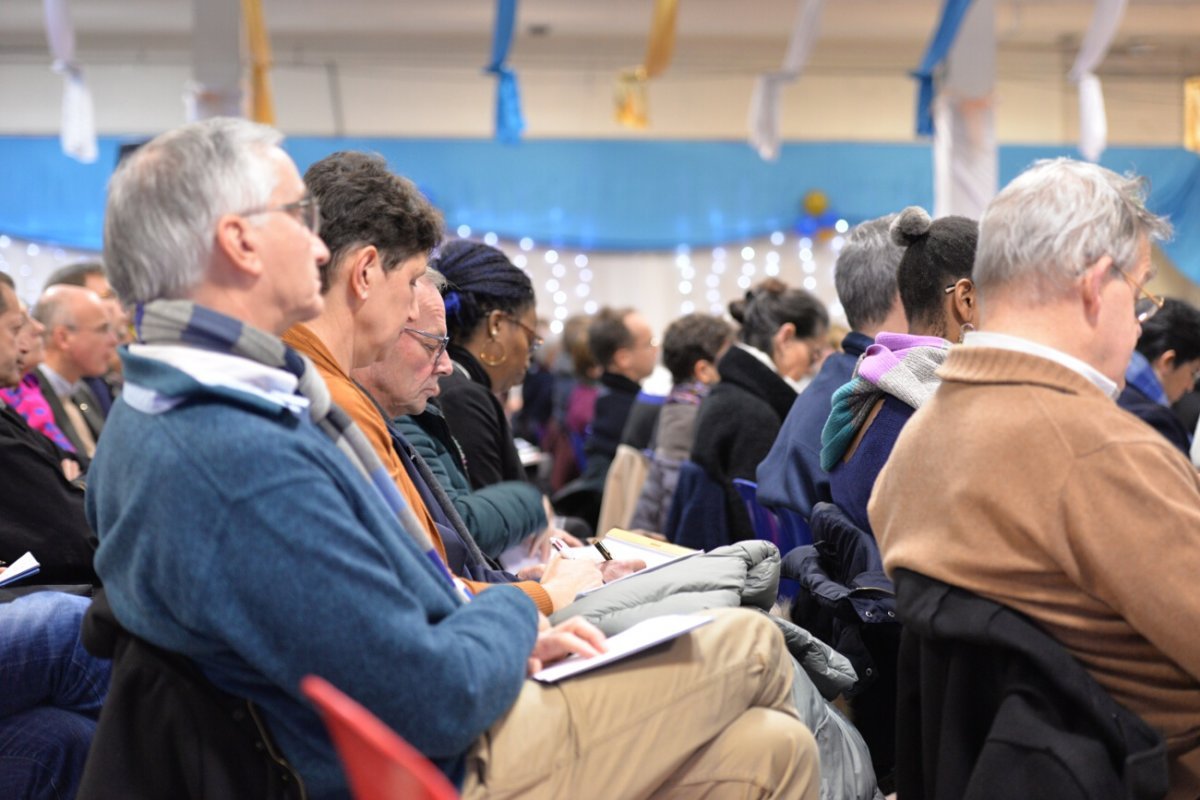 Les paroisses étaient représentées par 400 personnes. © Marie-Christine Bertin / Diocèse de Paris.