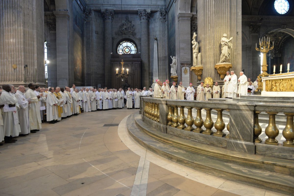 Messe chrismale 2023 à Saint-Sulpice. © Marie-Christine Bertin / Diocèse de Paris.