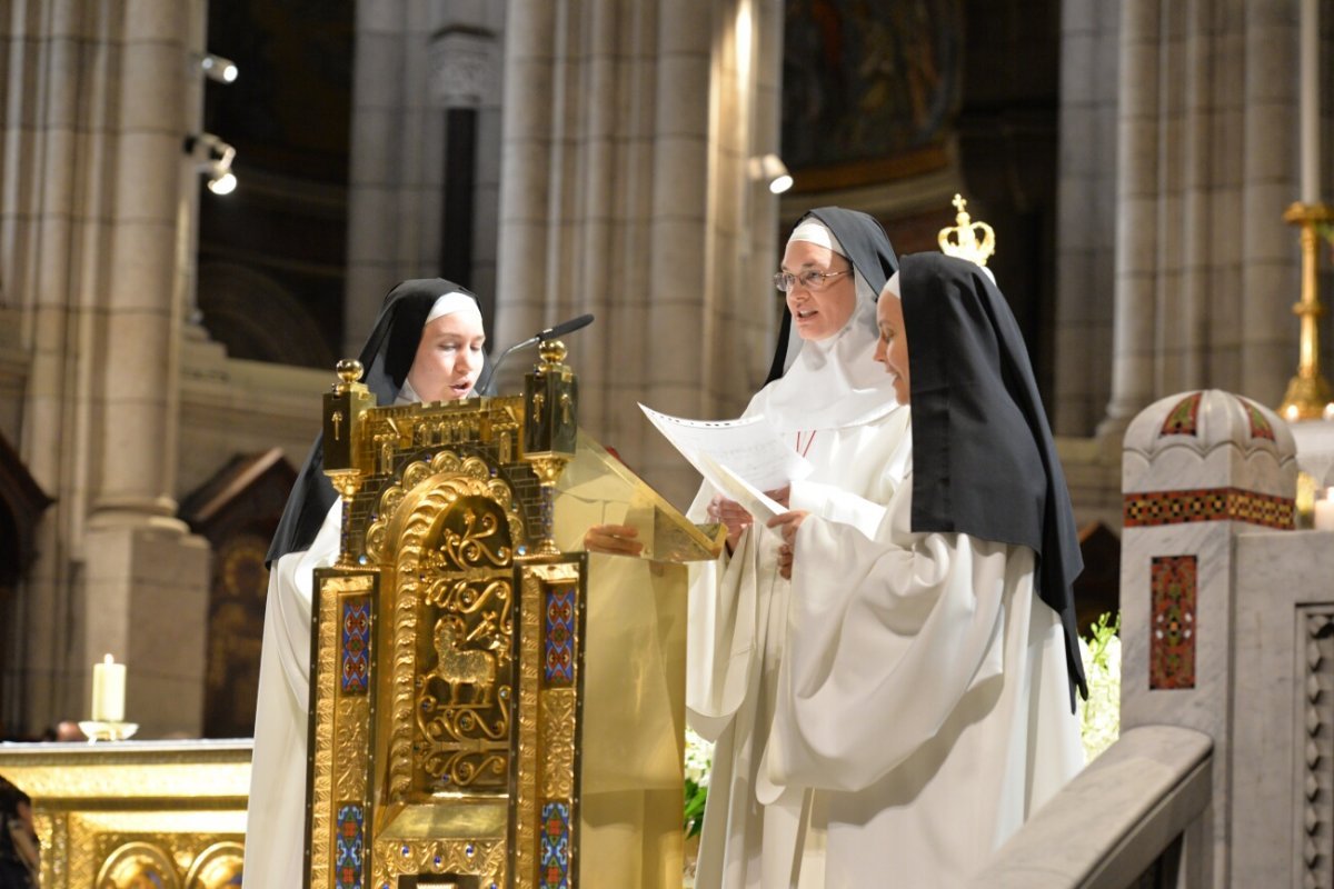 Procession Mariale, messe au Sacré-Coeur de Montmartre. © Marie-Christine Bertin / Diocèse de Paris.