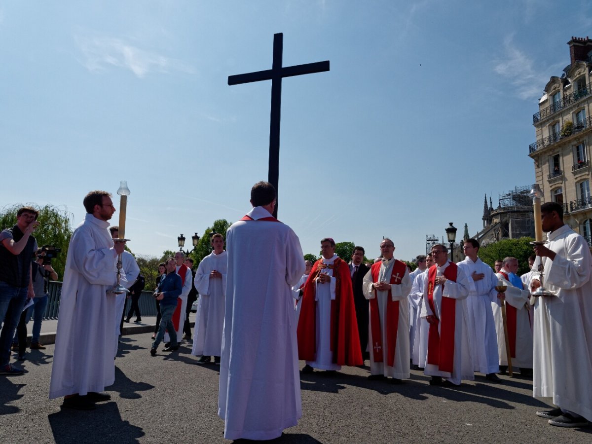 Chemin de croix de Notre-Dame de Paris. © Yannick Boschat / Diocèse de Paris.