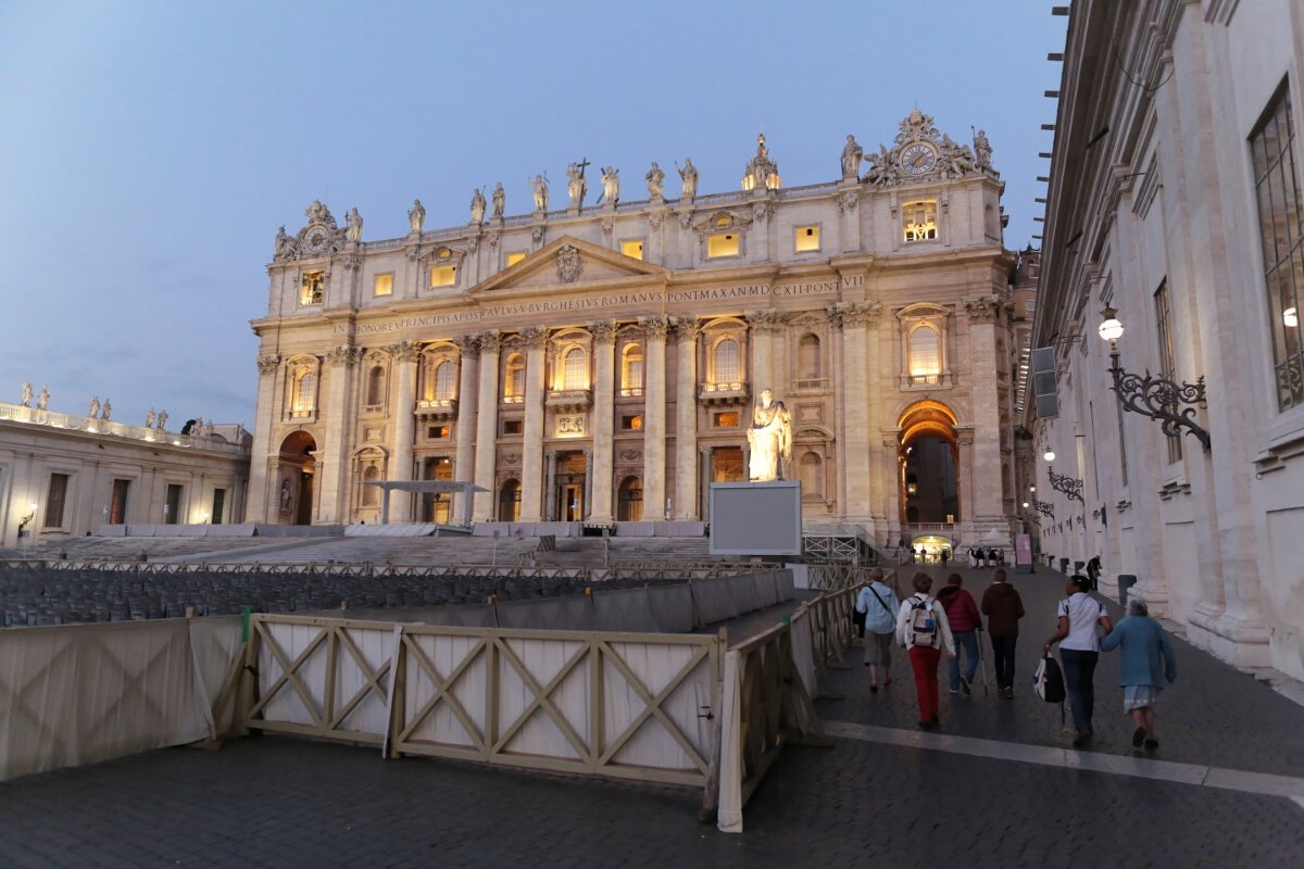 En route vers Saint-Pierre de Rome pour une première messe avec le cardinal (…). © Yannick Boschat / Diocèse de Paris.