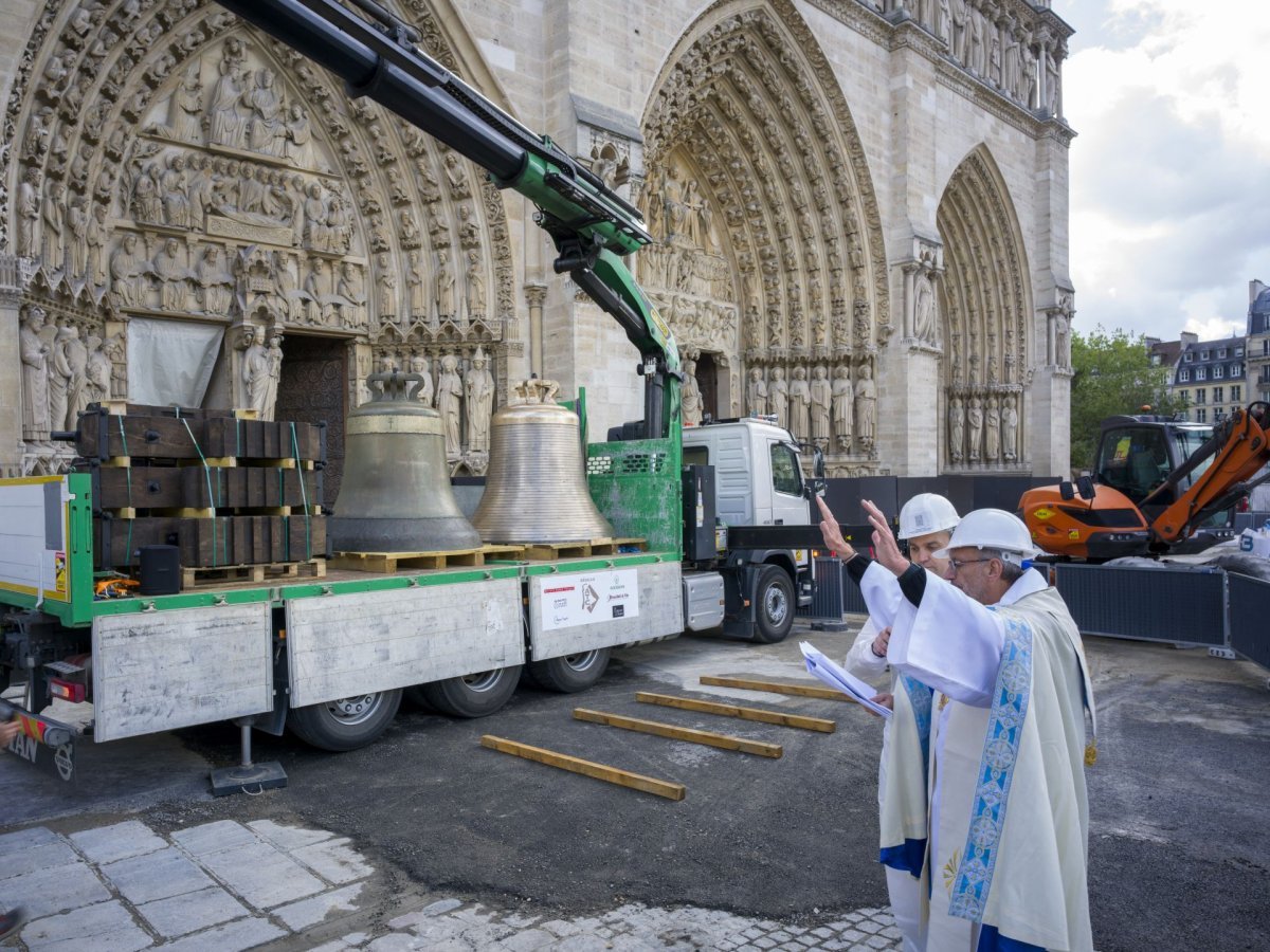 Bénédiction des cloches de retour à Notre-Dame de Paris. © David Bordes / Rebâtir Notre-Dame de Paris.