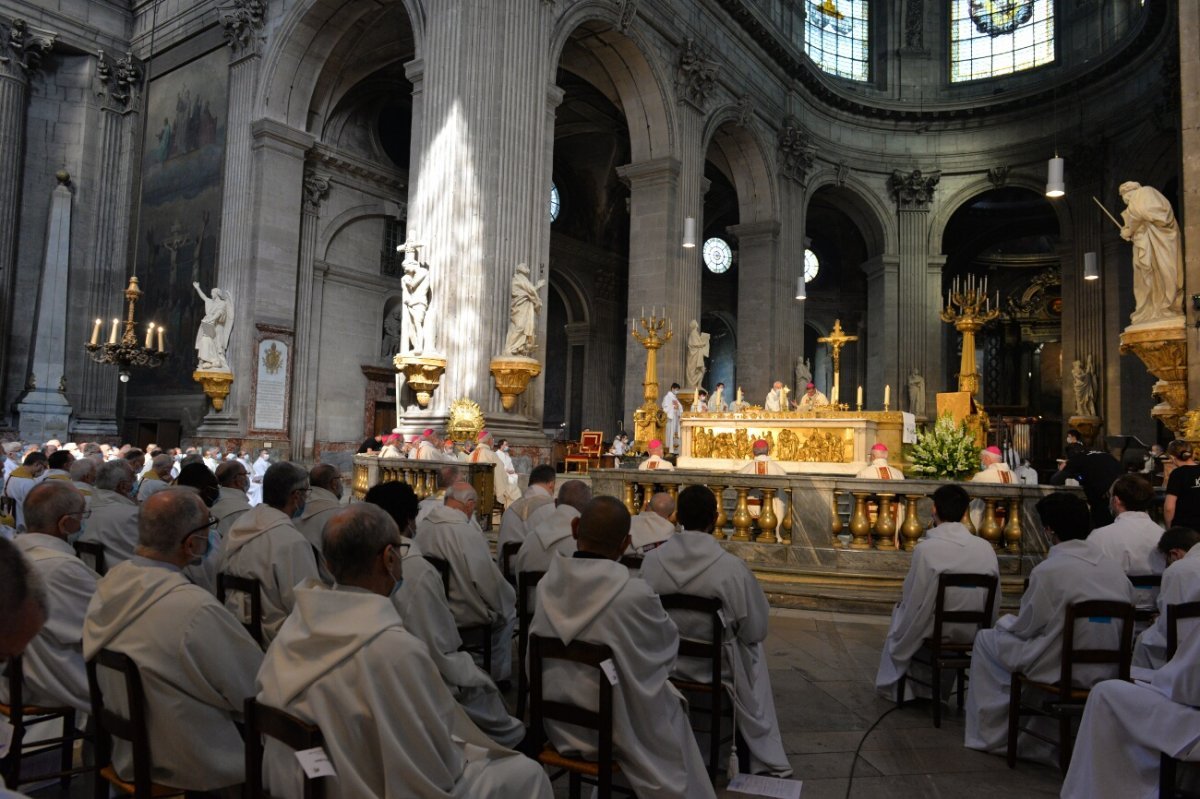 Messe chrismale 2021. © Marie-Christine Bertin / Diocèse de Paris.