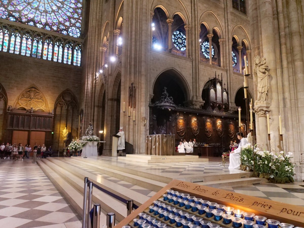 Messe anticipée de l'Assomption. © Yannick Boschat / Diocèse de Paris.