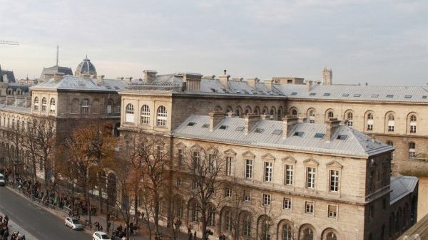 Tribune : « Donnons un souffle universel au projet de transformation de l'Hôtel-Dieu de Paris »