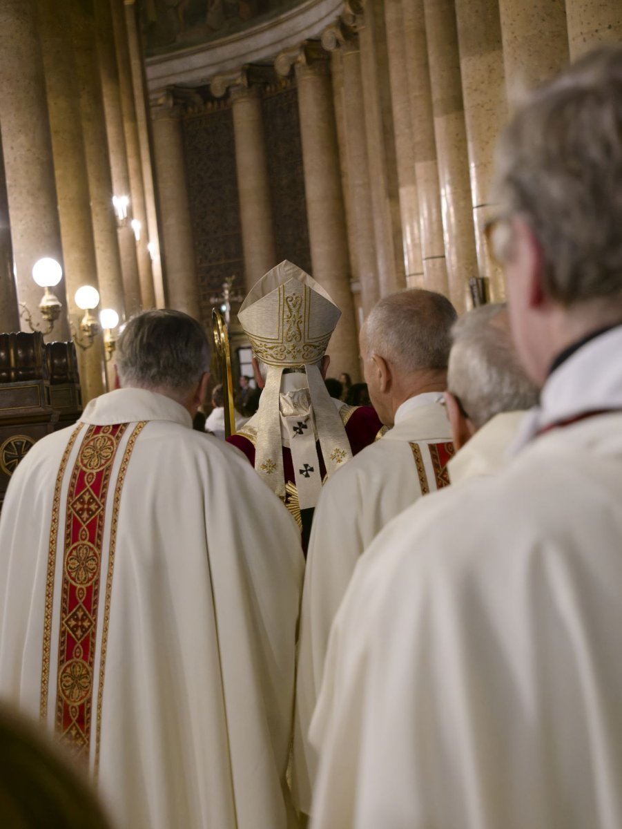 Messe pour le bicentenaire de la pose de la première pierre de l'église (…). © Yannick Boschat / Diocèse de Paris.