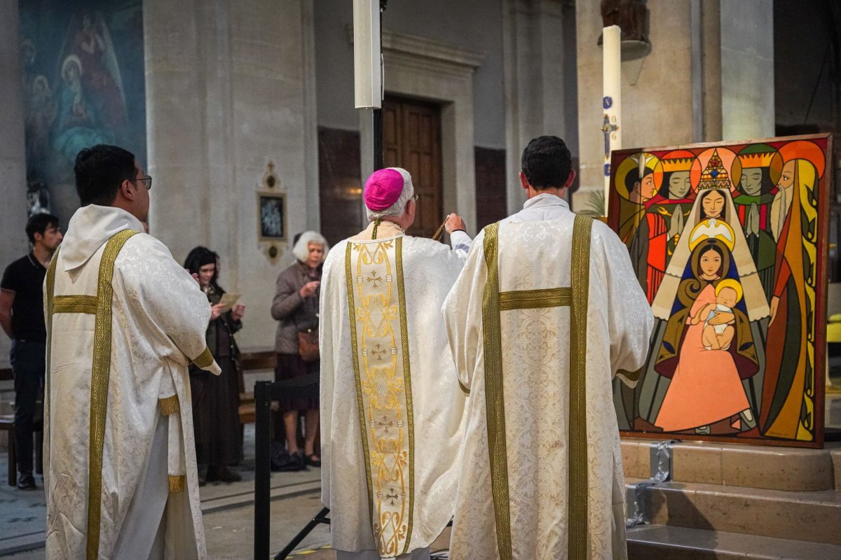 Procession de la Saint-Yves avec la mission bretonne et les juristes 2026. © Hanae Nejjari / Diocèse de Paris.