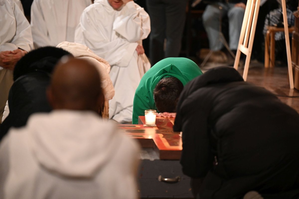Prière du soir au Temple de Pentemont. © Marie-Christine Bertin / Diocèse de Paris.