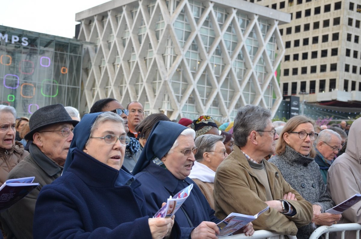 Rassemblement “Pâques 2017” à La Défense. 