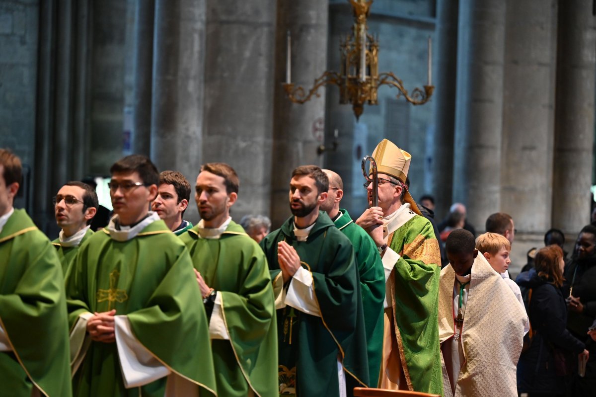 Rassemblement des jeunes au service de la liturgie 2024. © Marie-Christine Bertin / Diocèse de Paris.