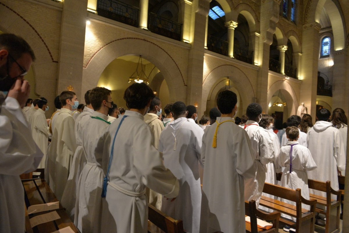 Rassemblement des servants et servantes de la liturgie. © Marie-Christine Bertin / Diocèse de Paris.