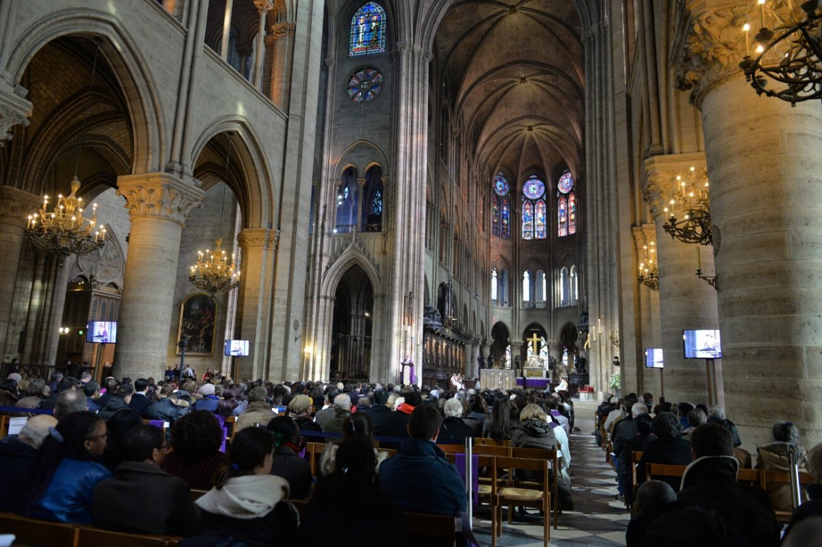 Célébration de 15h : homélie de Mgr Michel Aupetit. © Marie-Christine Bertin / Diocèse de Paris.