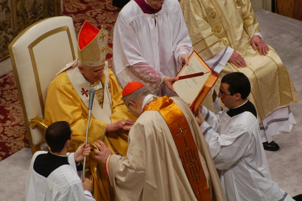 24 novembre 2007, Mgr André Vingt-Trois est créé cardinal à Rome par le pape (…). © Osservatore Romano.