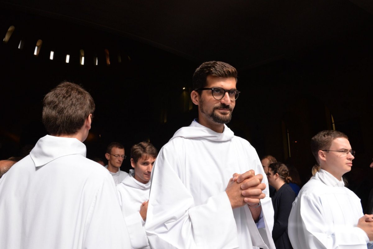 Ordination diaconale à Sainte-Jeanne de Chantal. 10 septembre 2017 © Marie-Christine Bertin / Diocèse de Paris.