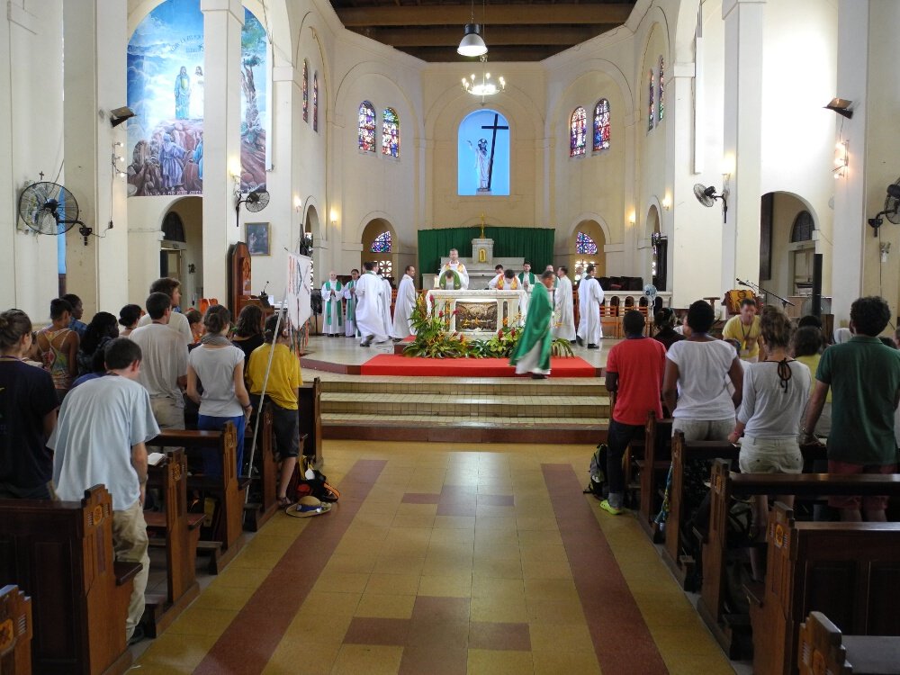 24 juillet, louange, carrefours et messe à la cathédrale de Cayenne. © © Marie-Christine Bertin / Diocèse de Paris.