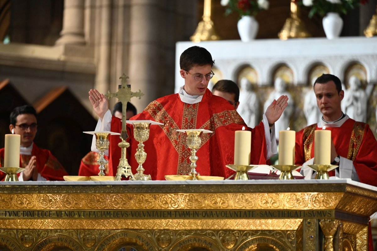 Messe des nouveaux prêtres au Sacré-Cœur de Montmartre 2024. © Marie-Christine Bertin / Diocèse de Paris.