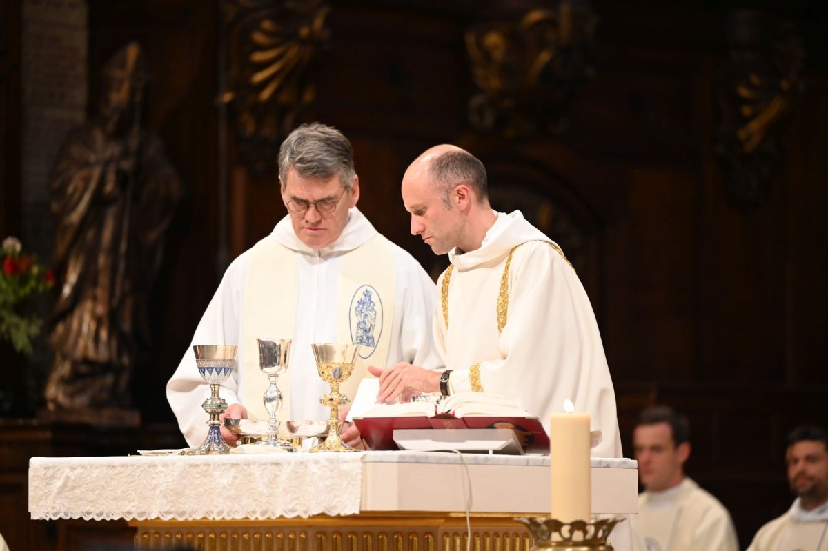 Messe des nouveaux prêtres à Notre-Dame des Victoires. © Marie-Christine Bertin / Diocèse de Paris.