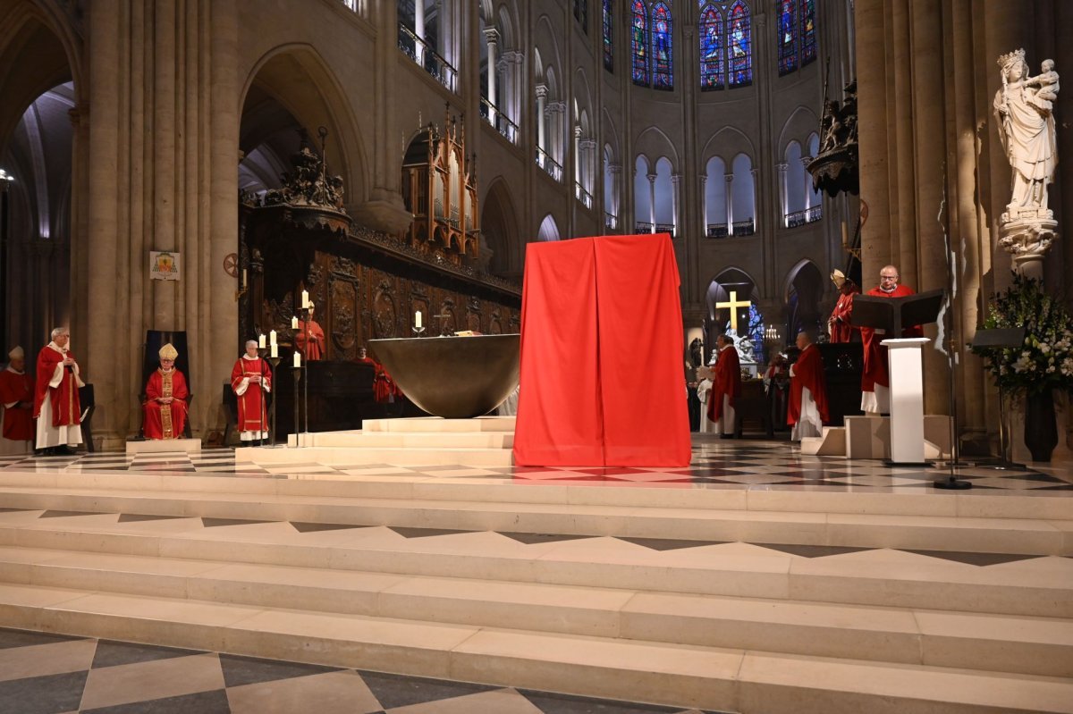 Messe de béatification de Raymond Cayré, Gérard-Martin Cendrier, Roger (…). © Marie-Christine Bertin / Diocèse de Paris.
