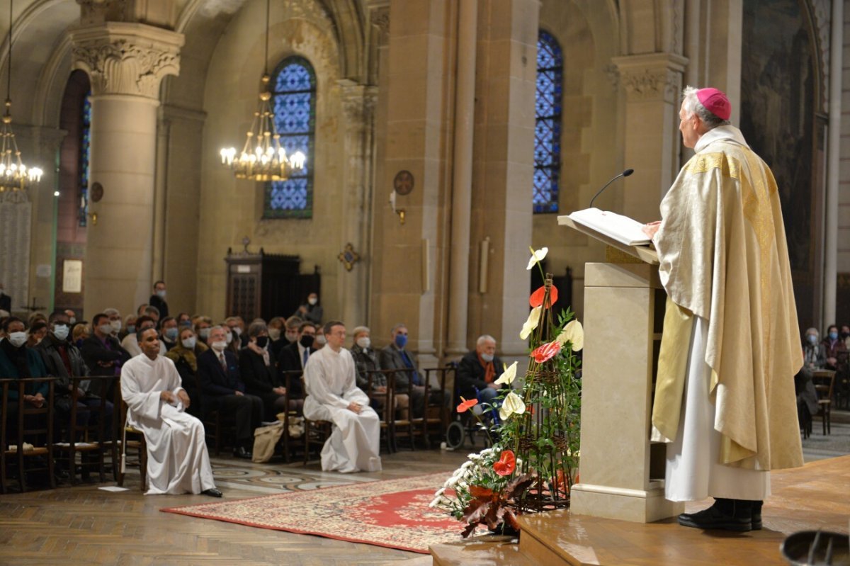 Ordinations diaconales en vue du sacerdoce 2020 à Saint-Ambroise (11e). © Marie-Christine Bertin / Diocèse de Paris.