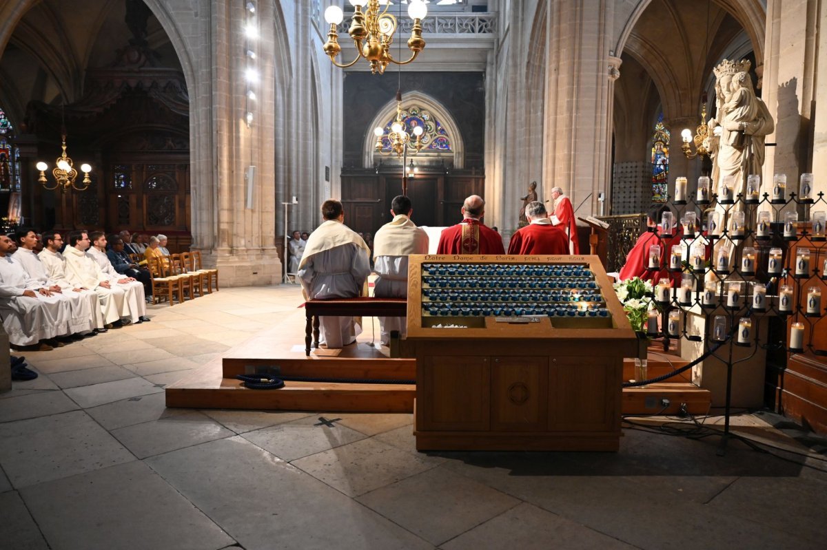 Messe de rentrée du Séminaire avec rite d'admission des candidats au (…). © Marie-Christine Bertin / Diocèse de Paris.