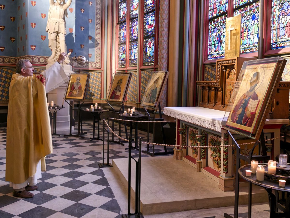 Bénédiction de la chapelle dédiée aux chrétiens d'orient à Notre-Dame (…). © Yannick Boschat / Diocèse de Paris.