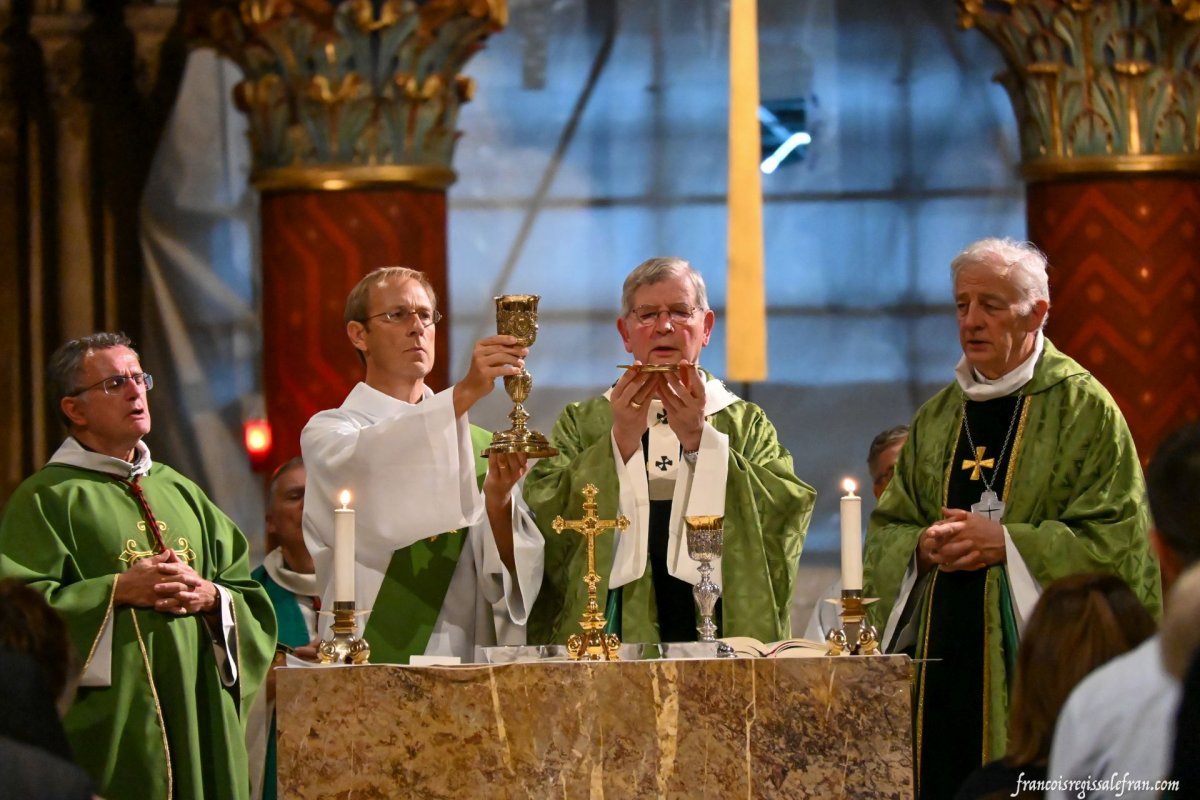 Envoi des baptisés en mission diocésaine 2023. © François-Régis Salefran.