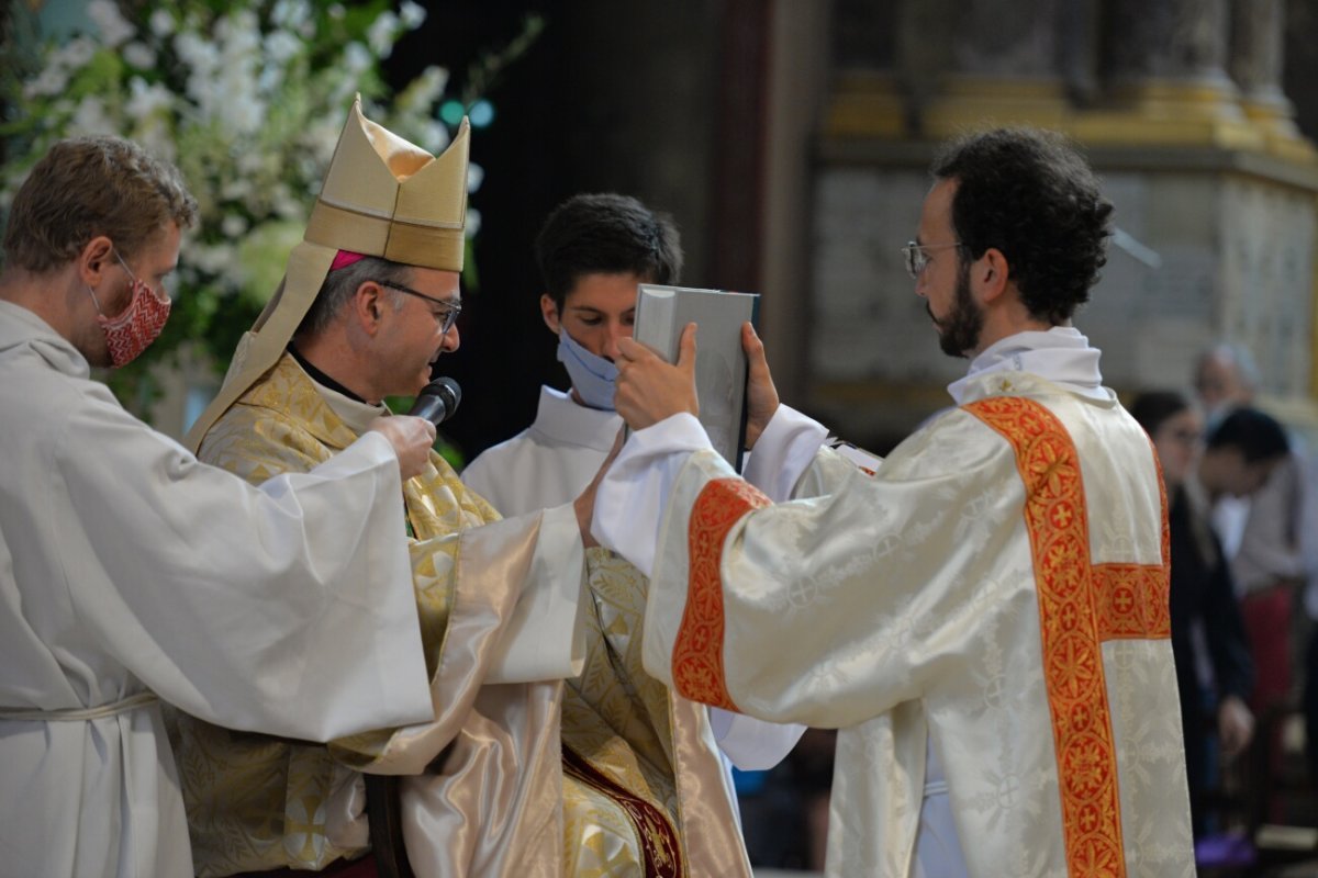 Ordinations diaconales en vue du sacerdoce 2020 à Saint-Germain des Prés (6e). © Marie-Christine Bertin / Diocèse de Paris.