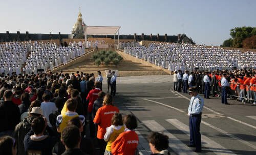 Messe sur l'esplanade des Invalides célébrée par Benoît XVI. Reproduction interdite. © CIRIC.