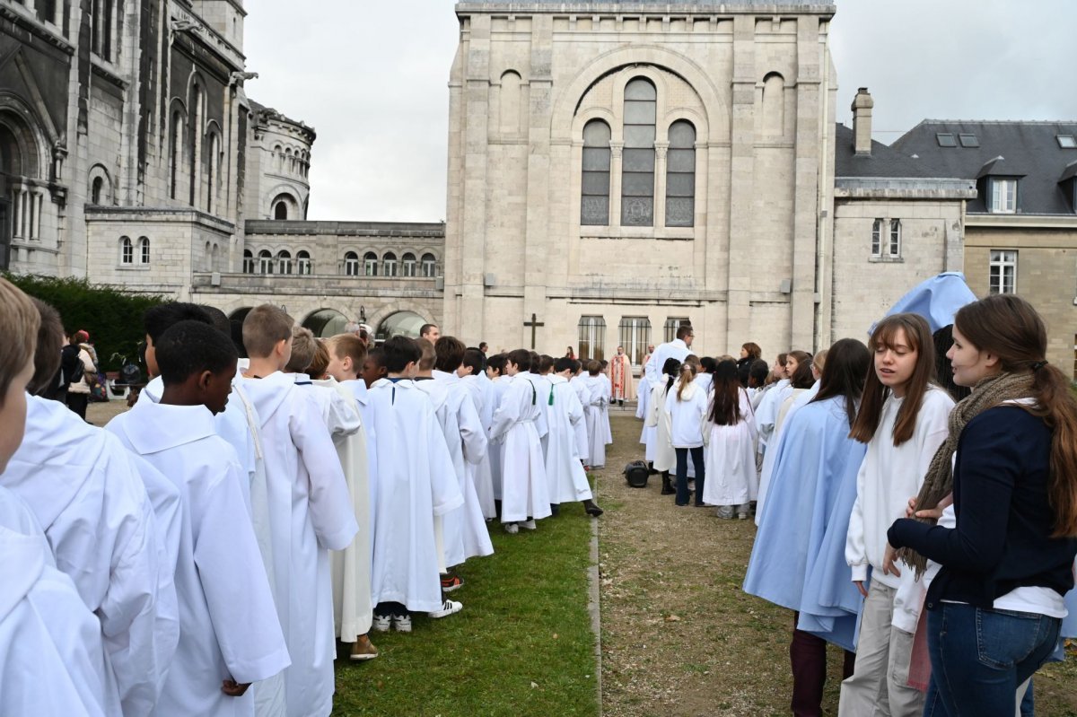 Rassemblement des jeunes au service de la liturgie 2023. © Marie-Christine Bertin / Diocèse de Paris.