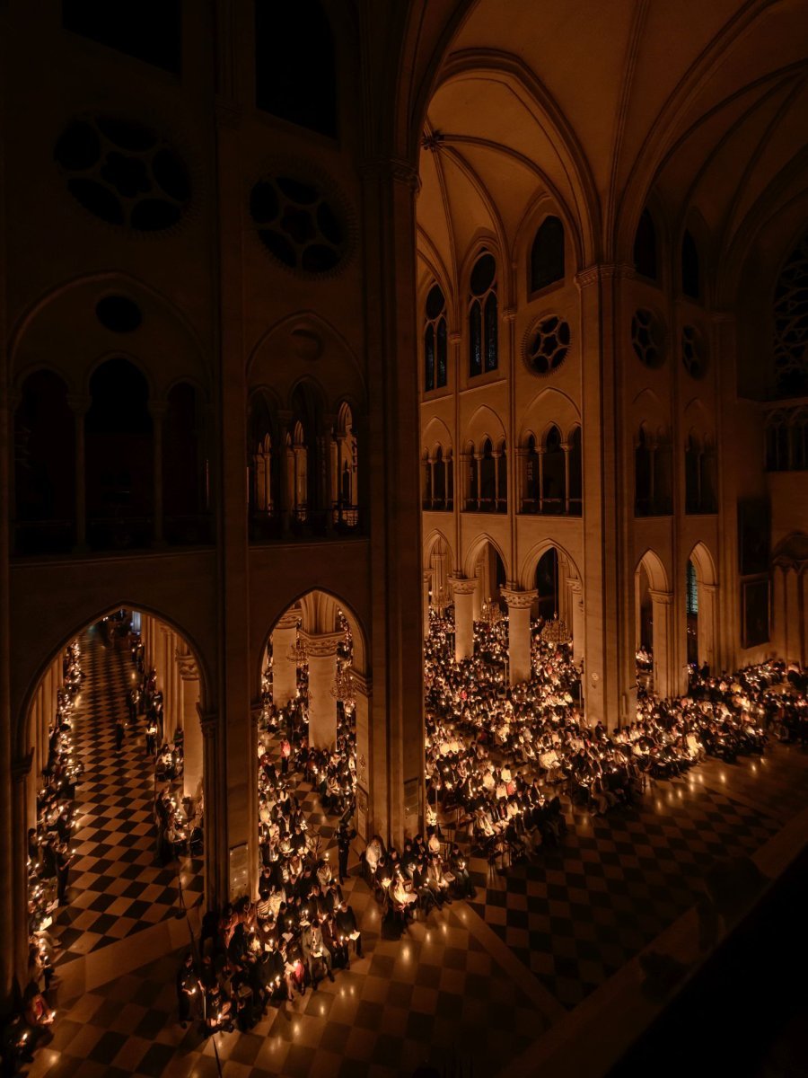 Vigile pascale à Notre-Dame de Paris 2025. © Jean-Baptiste Delerue.