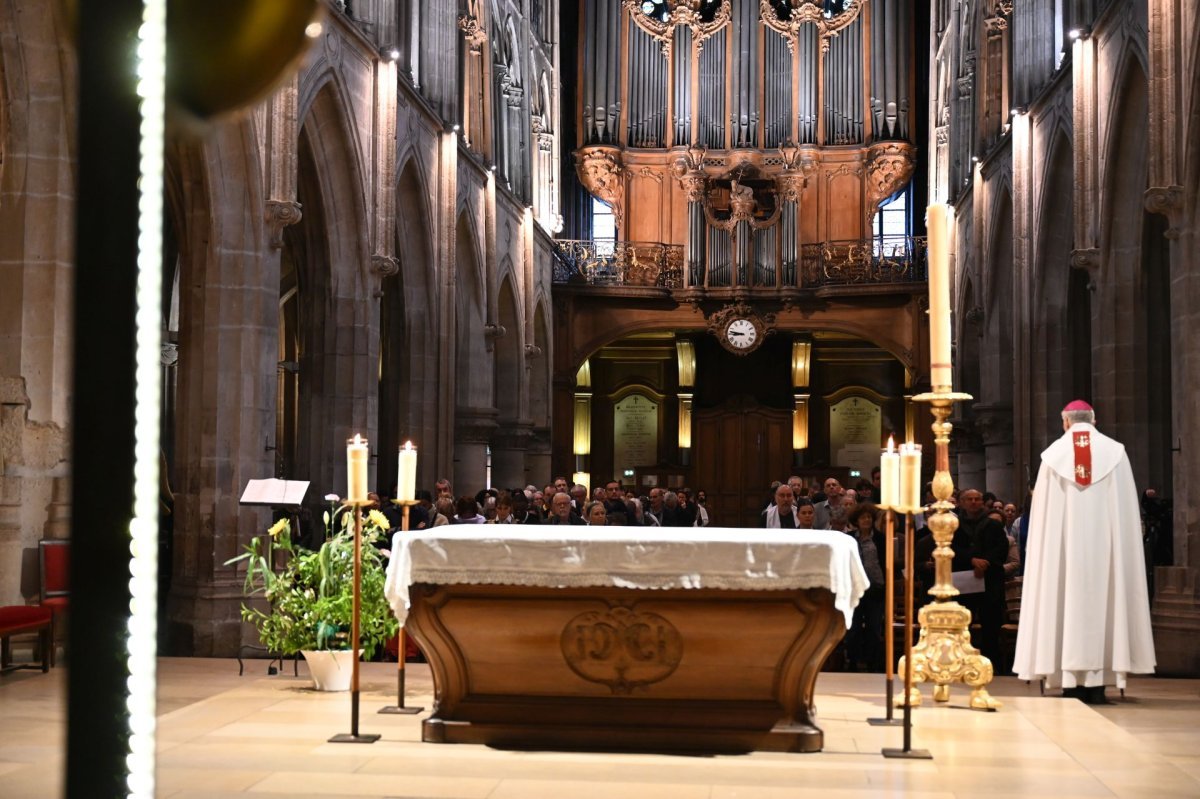 Catéchèse sur le sacrement du baptême. Lundi 5 mai 2025. © Marie-Christine Bertin / Diocèse de Paris.