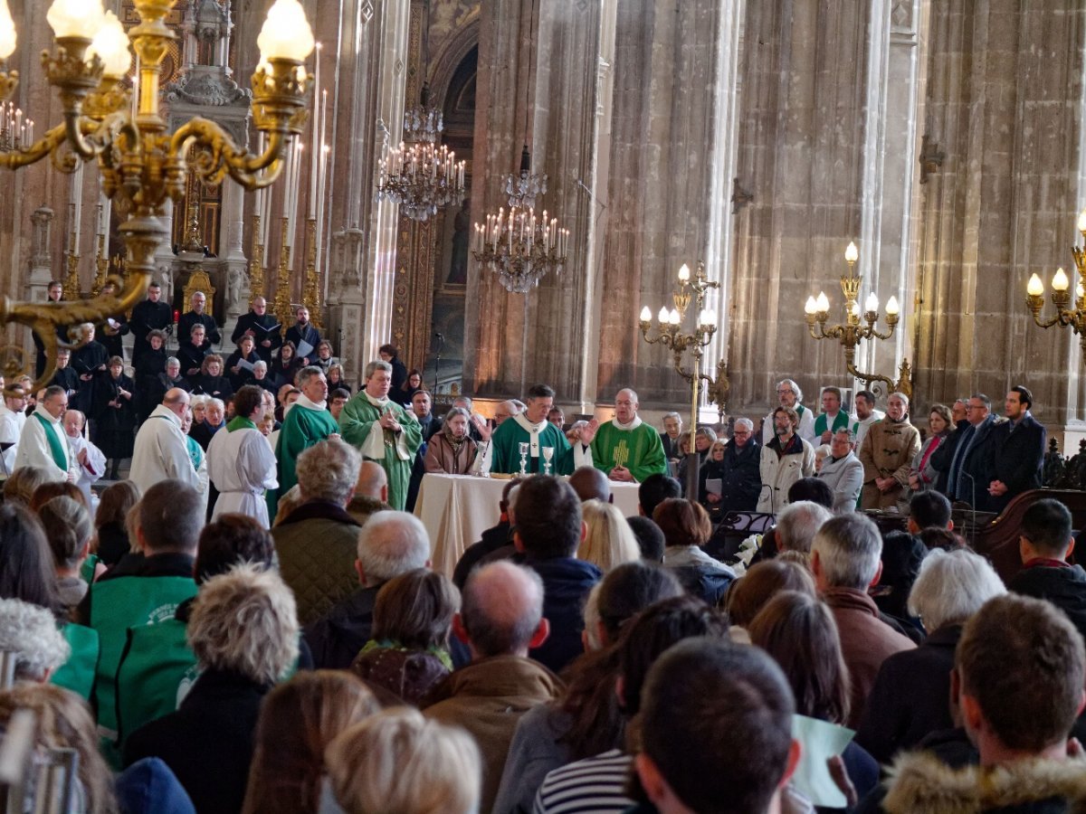 Rassemblement diocésain pour la 2e Journée Mondiale des Pauvres à Saint-Eustache. © Yannick Boschat / Diocèse de Paris.