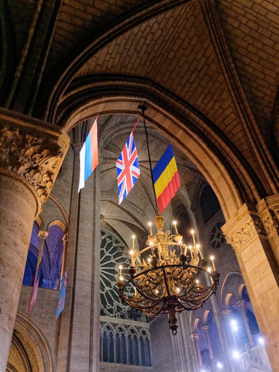 Messe pour le centenaire de la fin de la Première Guerre mondiale. © Yannick Boschat / Diocèse de Paris.