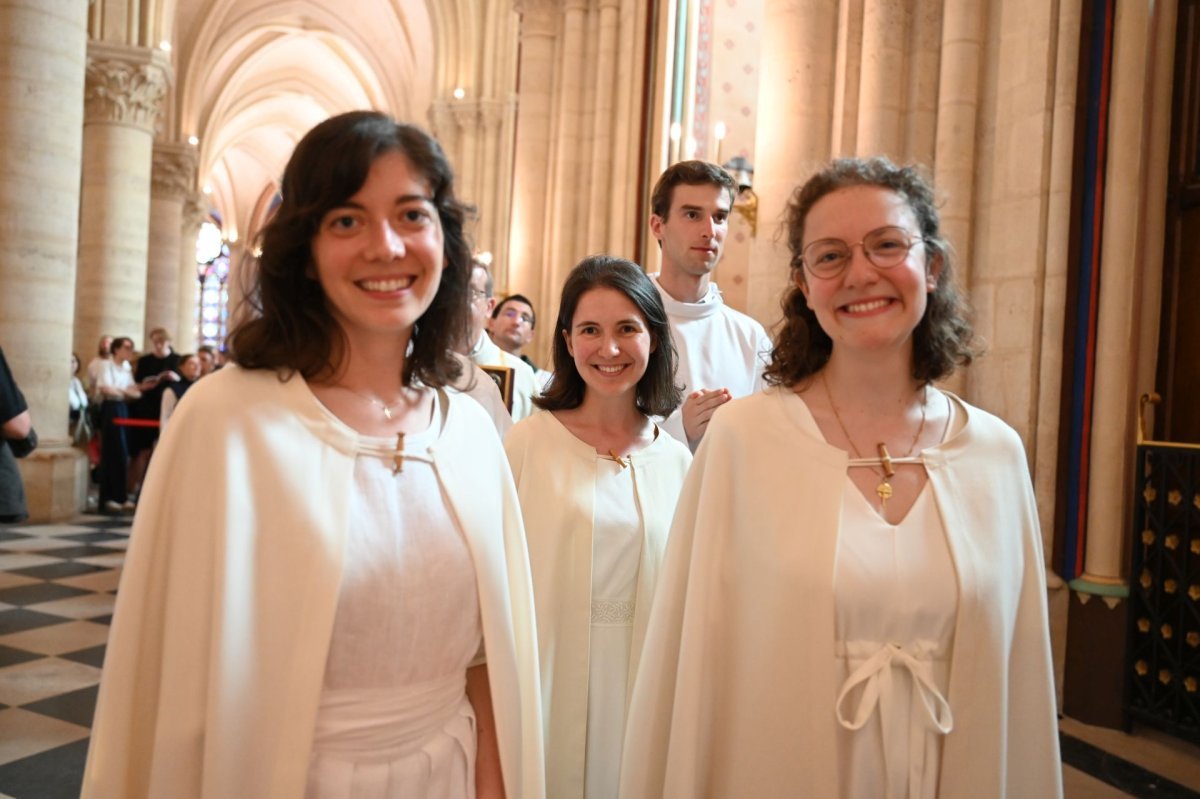Consécration dans l'Ordre des Vierges 2025. © Marie-Christine Bertin / Diocese de Paris.