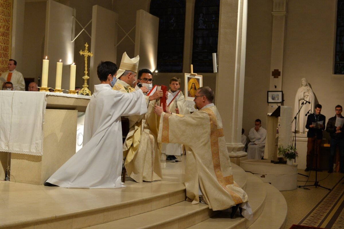 Ordinations diaconales en vue du sacerdoce 2020 à Saint-Jean-Baptiste de La (…). © Marie-Christine Bertin / Diocèse de Paris.