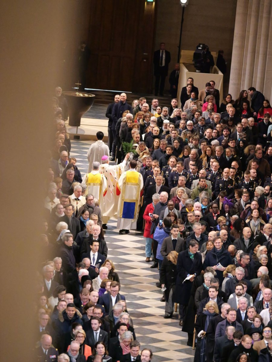 Messe de consécration de l'autel de Notre-Dame de Paris. © Yannick Boschat / Diocèse de Paris.