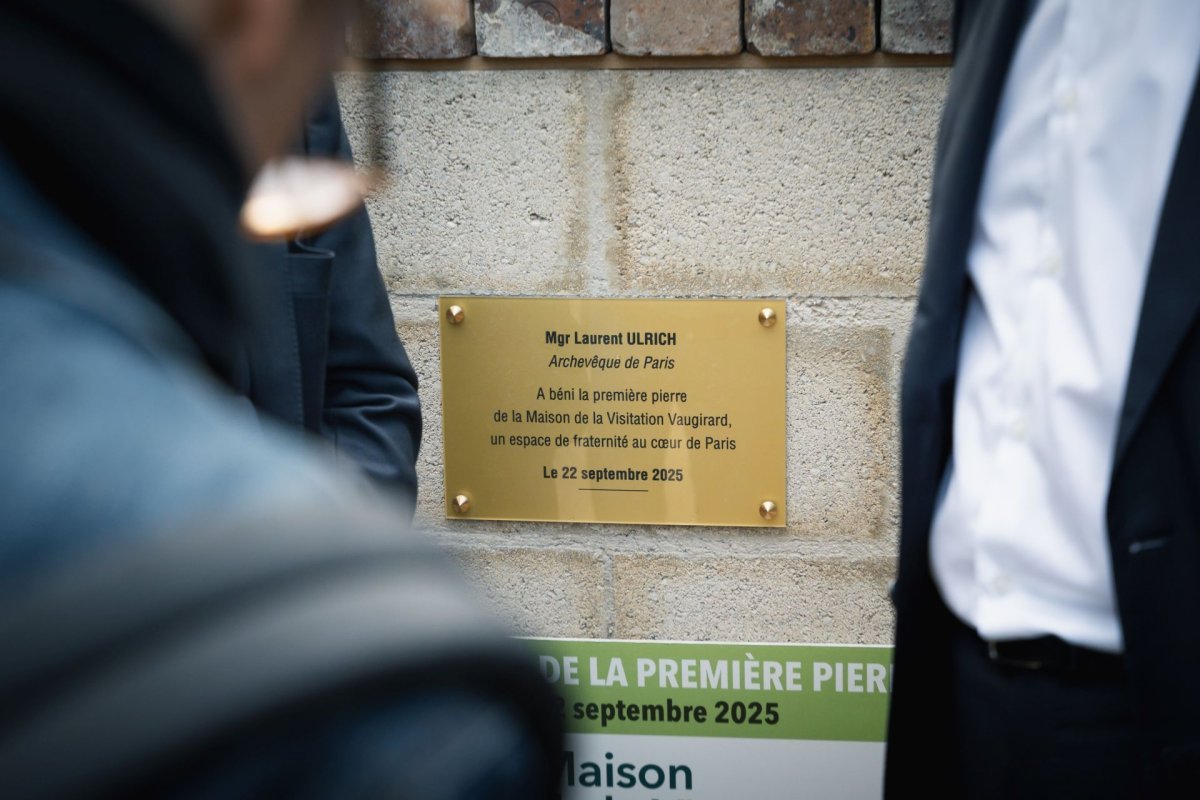 Bénédiction de la première pierre de la Maison de la Visitation Vaugirard. © Liam Hoarau / Diocèse de Paris.