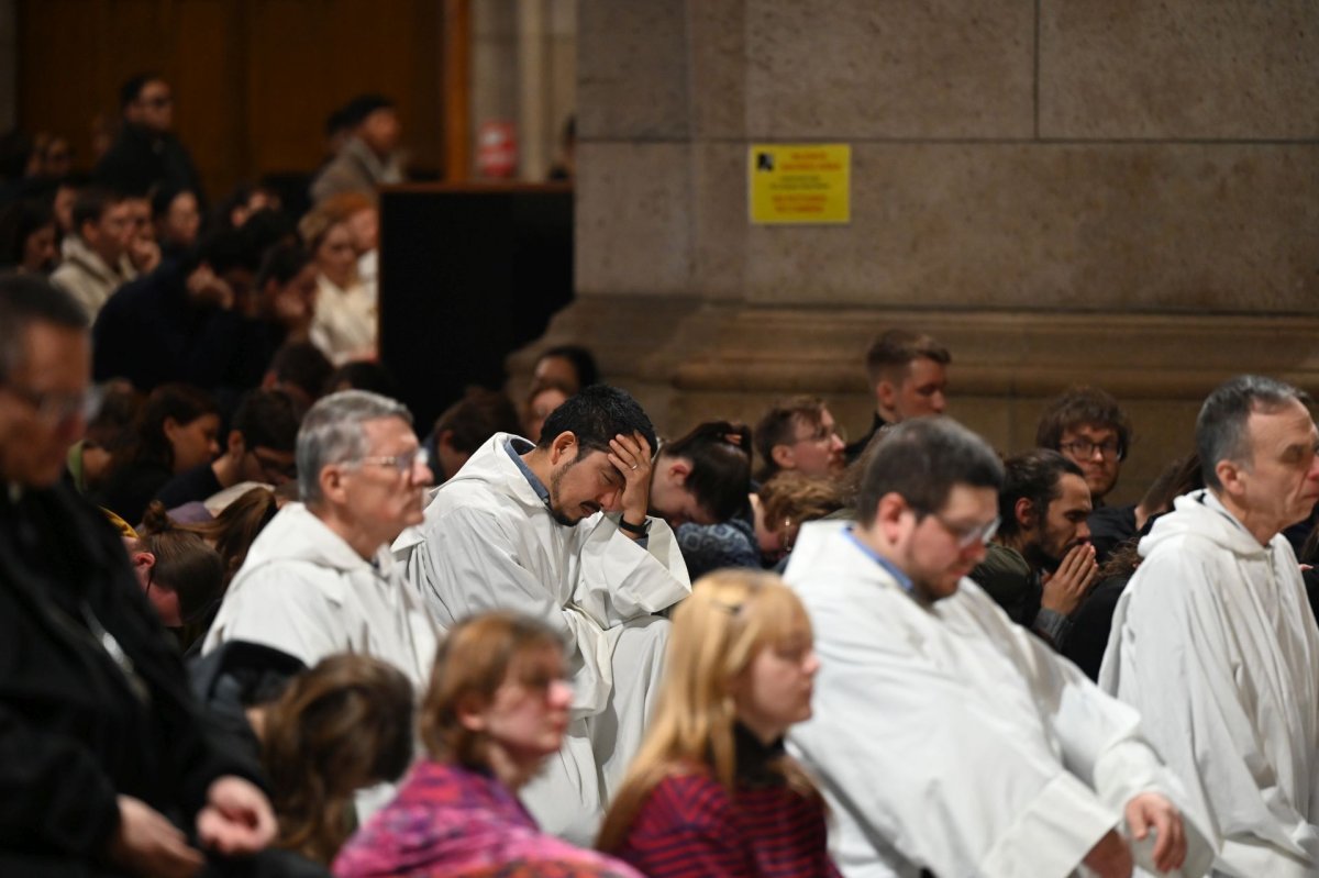 Prière du milieu du jour au Sacré-Cœur de Montmartre. © Marie-Christine Bertin / Diocèse de Paris.