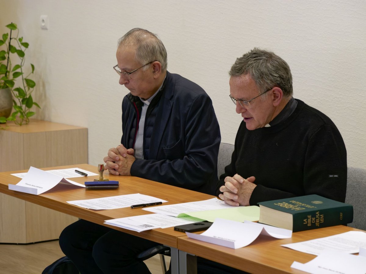 Clôture de l'enquête diocésaine pour la cause en canonisation de Mgr (…). © Yannick Boschat / Diocèse de Paris.