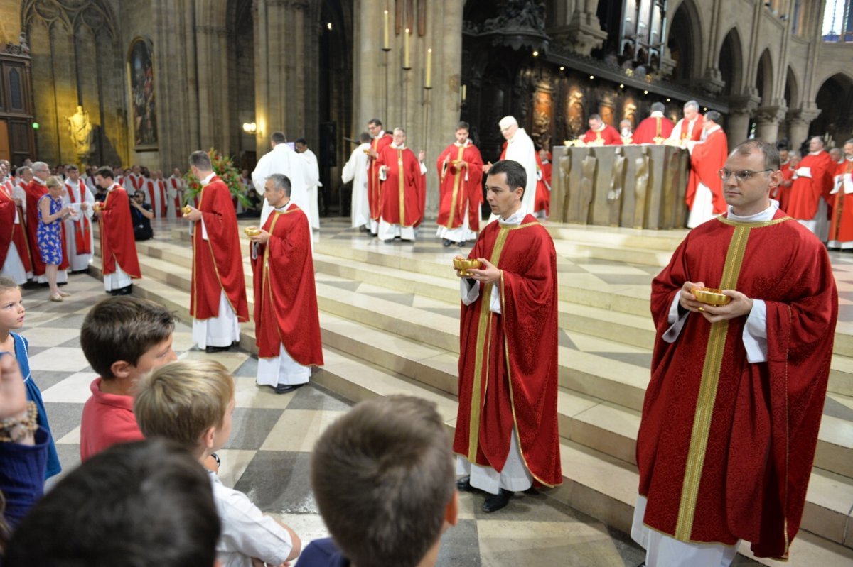 Liturgie eucharistique. © Marie-Christine Bertin / Diocèse de Paris.