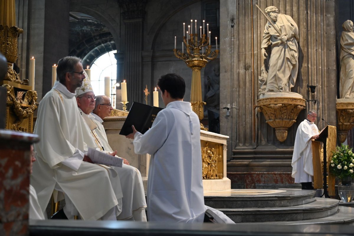 Ordinations des diacres permanents 2023. © Marie-Christine Bertin / Diocèse de Paris.