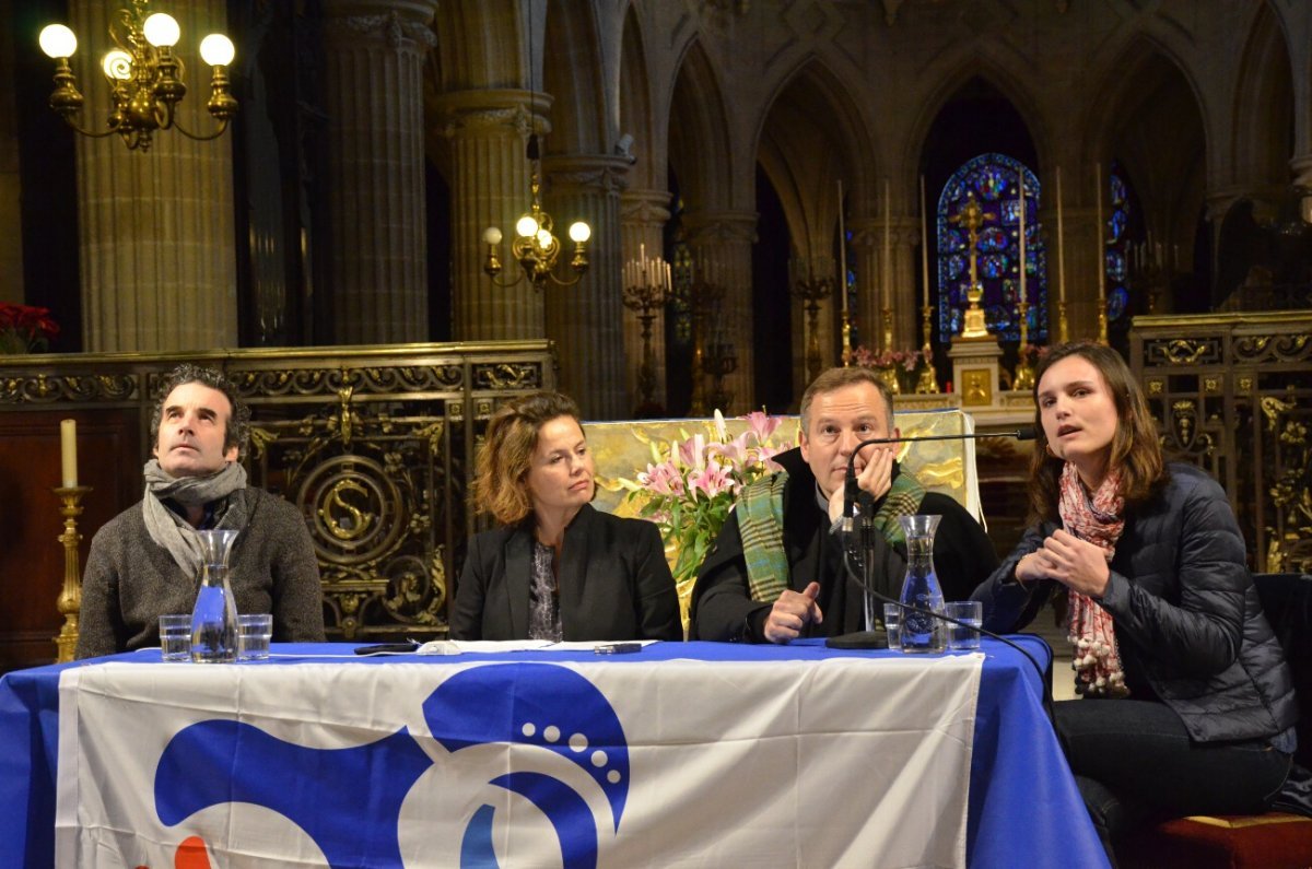 Table-ronde sur l'écologie intégrale à Saint-Germain l'Auxerrois. © Michel Pourny / Diocèse de Paris.