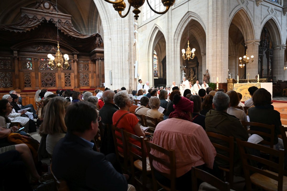 Consécration dans l'Ordre des Vierges 2024. © Marie-Christine Bertin / Diocèse de Paris.