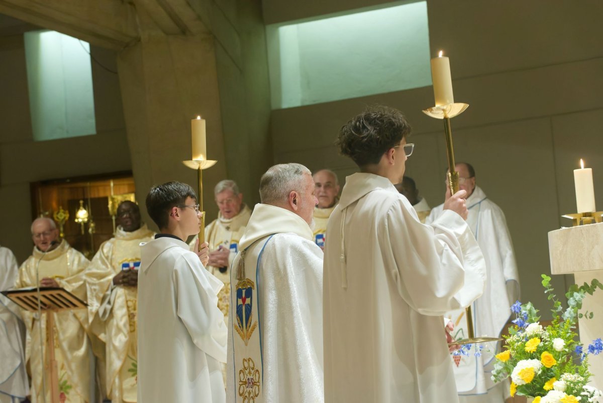 Clôture du Jubilé du 150e anniversaire de la mort du vénérable Jean-Léon Le (…). © Trung Hieu Do / Diocèse de Paris.