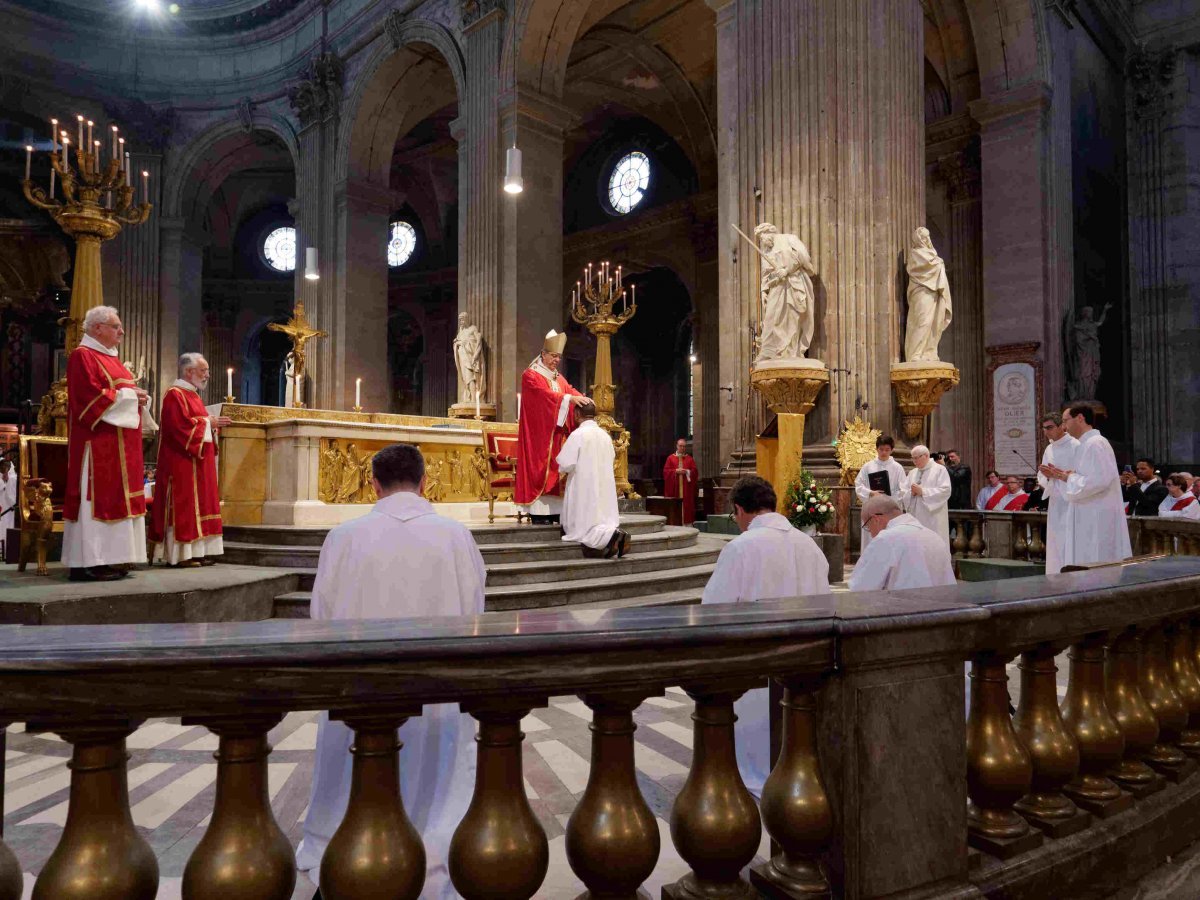 Ordinations de diacres permanents 2019. © Yannick Boschat / Diocèse de Paris.